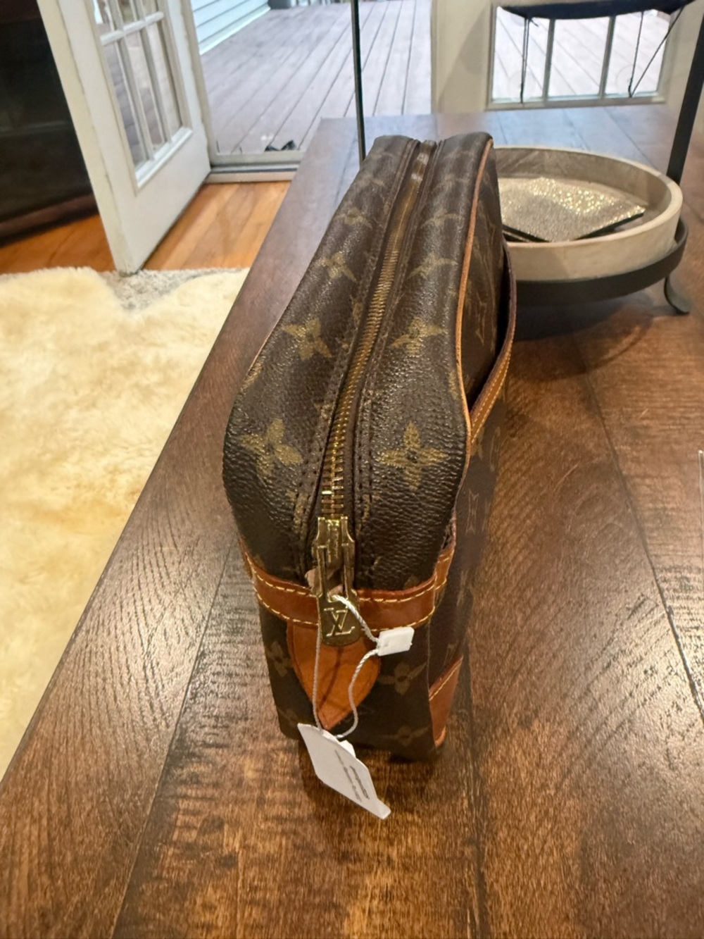 Louis Vuitton Brown Monogram Canvas Bag with Tan Leather Trim - Picture 11 of 12